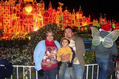 dec 2008 at Disneyland 28 pounds down about 1 1/2 month post surgery