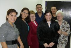 The day of surgury... from l to r, the Anesthesiologist's wife, Dr Almanza's wife (and surgery assistant), my Aunt Linda, Dr Almanza, Me, My Mom (Stoongal) and I don't remember the other guy!