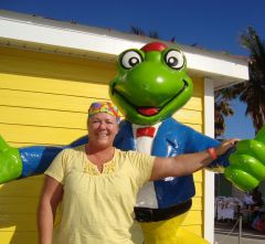 Lee At Senor Frog, Bahamas