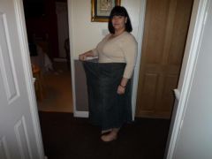 I have to keep hold of this skirt as it drops straight to the floor, Cant believe what 6 weeks in difference can make :)