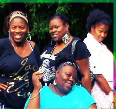 ME AN MY SISTERS!!! SUMMER 2012