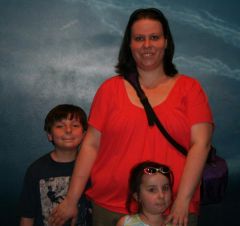 Down 26 pounds at SeaWorld Orlando with my kiddos