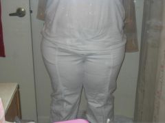 07-17-09 4 wks post op!!! Fit into these white pants again, I love them w/  my red heels!!!