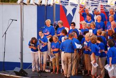 Can u find me in this pic?  Tall Blonde on the end,  am weighing 213.  surgery was Jan 16, 2009,,,,here we are at July 4th 09.  not yet 6 months,,,63 pounds alllll gone