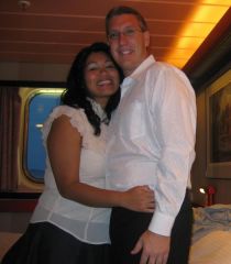 2006 June 190 lbs 2 mo pregnant
on a cruise w/ hubby & daughter...celebrating pregnancy.