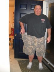 01-27-10 344lbs, notice the shorts and shirt from pic 1. :)
