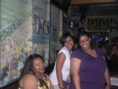me and my 2 sistas around june of 2009