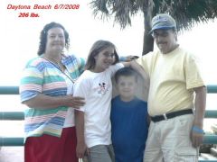 Family in Daytona Beach
June 2008