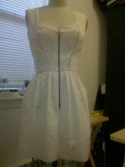 I design dresses but cant fit :(
