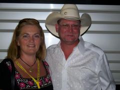 me with Tracy Lawrence (269.7 lbs)