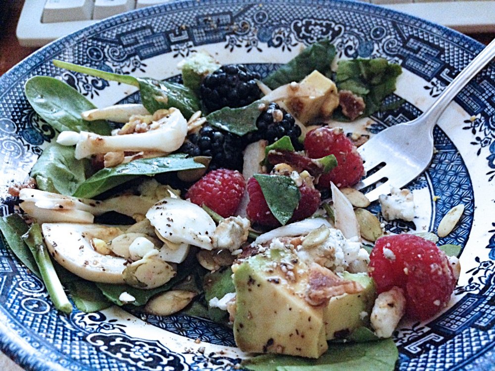 spinach-salad-tuna-salad-celery-afterweb_3695.thumb.jpg.9f915e41490b248441ddce524ab9624c.jpg