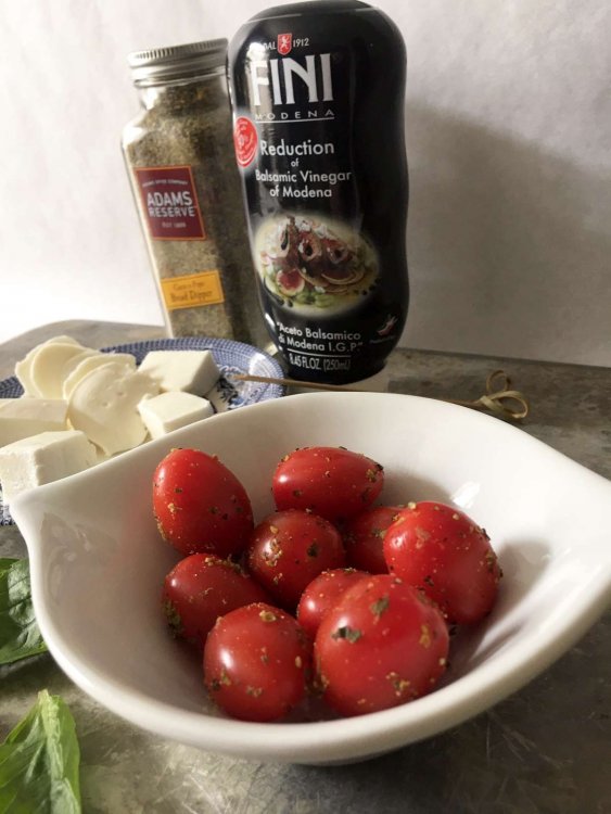 fini-balsamic-reduction-marinated-tomatoes.thumb.jpg.2b0793bd883dbf2e9978fb996d01caf1.jpg
