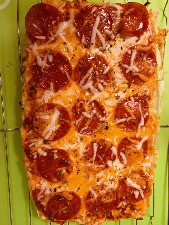 chicken crust pizza .jpg